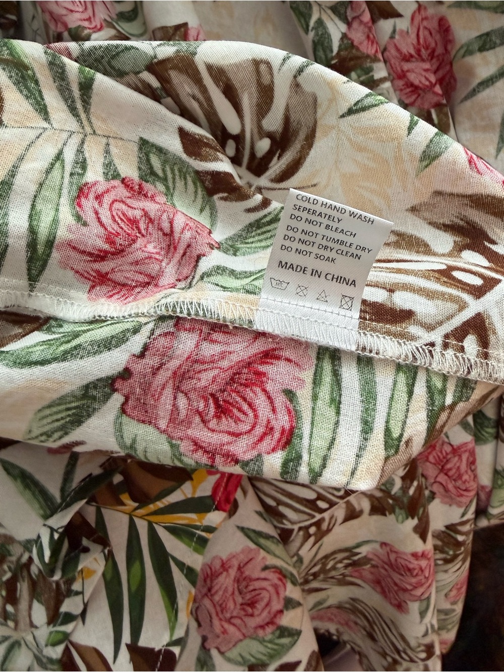 🌺 Tropical Floral Fit-and-Flare Retro Hawaiian Pinup Dress - Picture 13 of 16